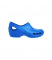 Zueco EVERLITE cerrado. Unisex. Crocs@Work color azulina
