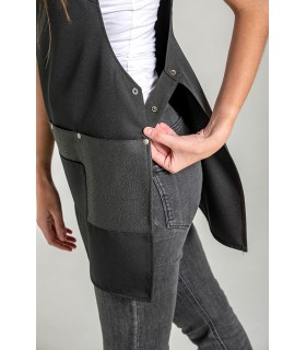 Casulla de peluquería y estética 8111105 de mujer. Polipiel. lateral Dyneke