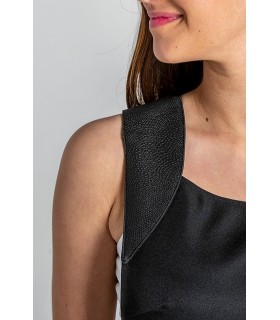 Casulla de peluquería y estética 8111105 de mujer. Polipiel. manga Dyneke