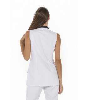 Casaca microfibra de estética de mujer 8160570. Cuello mao. Espalda Dyneke