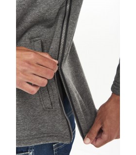 Sudadera 4833 con bolsillo canguro. Monza. Detalle cremallera.